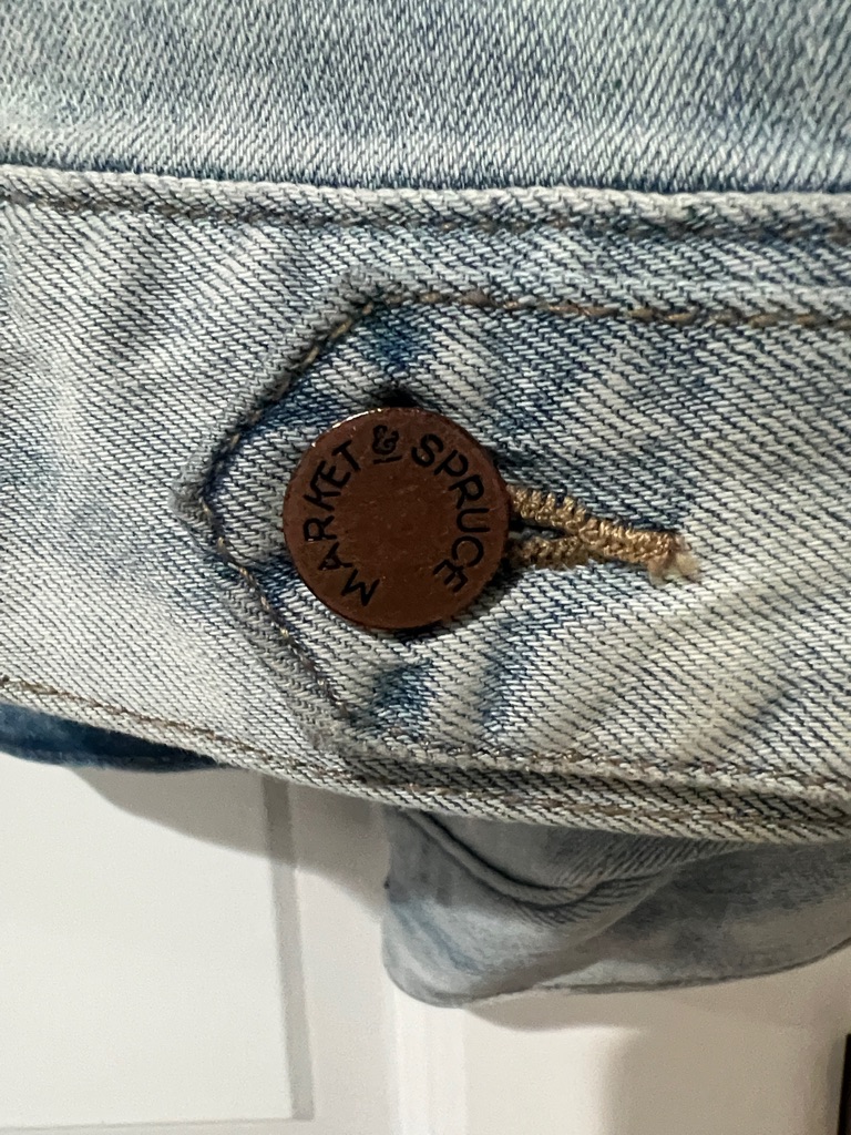 Market & Spruce Faded Light Blue Denim Jacket Size Large Worn Once Euc — image 5 of 8